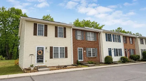 214 Kadies Lane Edinburg VA 22824