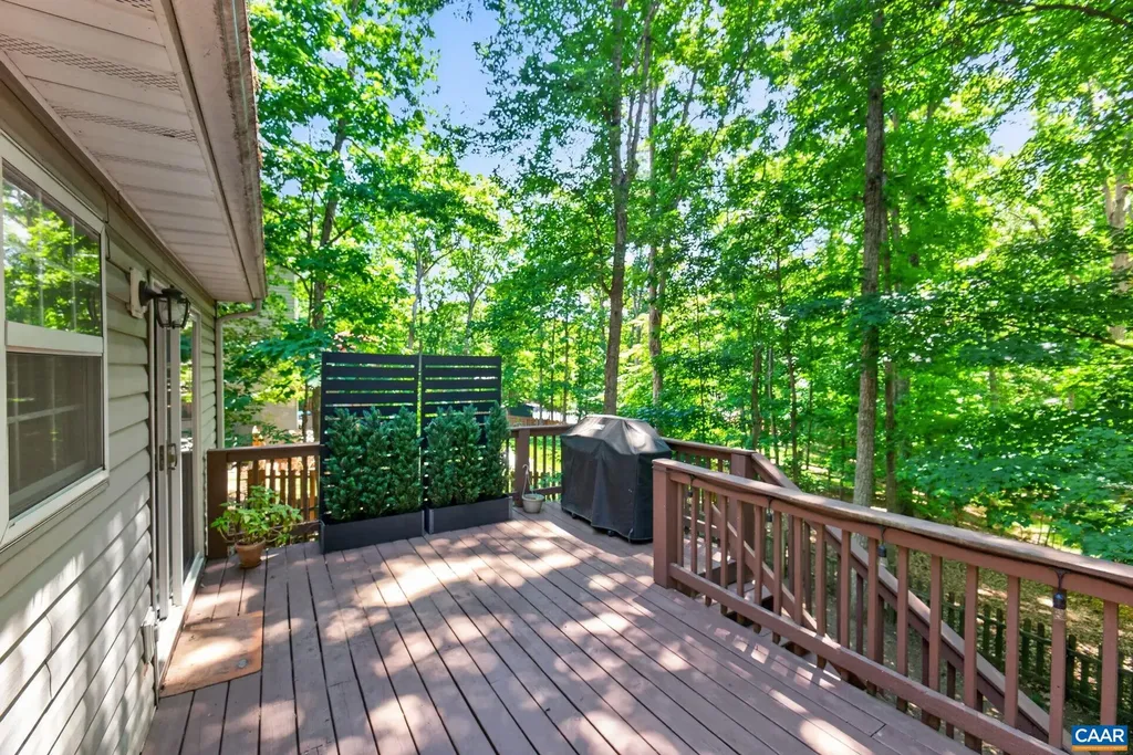 63 Turkeysag Trail Palmyra VA 22963