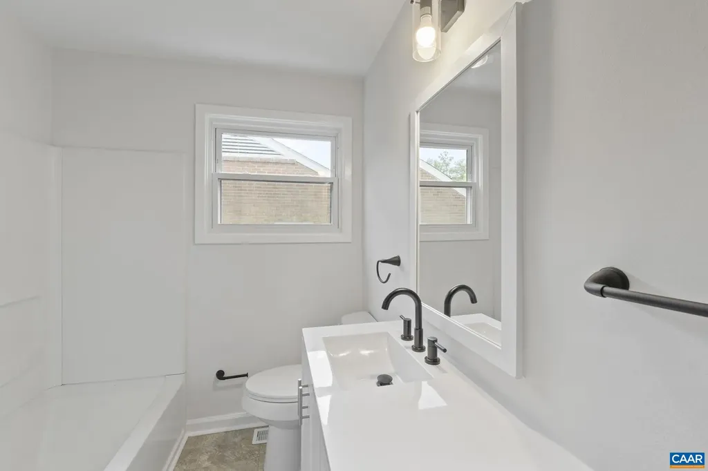 2552 Woodland Drive Charlottesville VA 22903