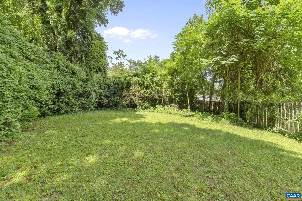 2552 Woodland Drive Charlottesville VA 22903
