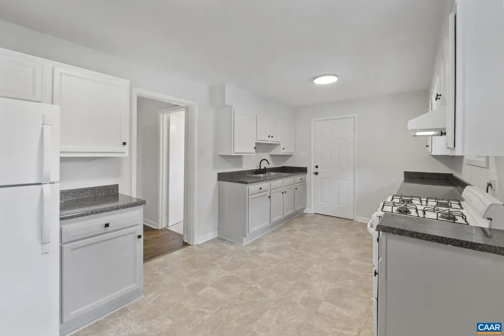 2552 Woodland Drive Charlottesville VA 22903