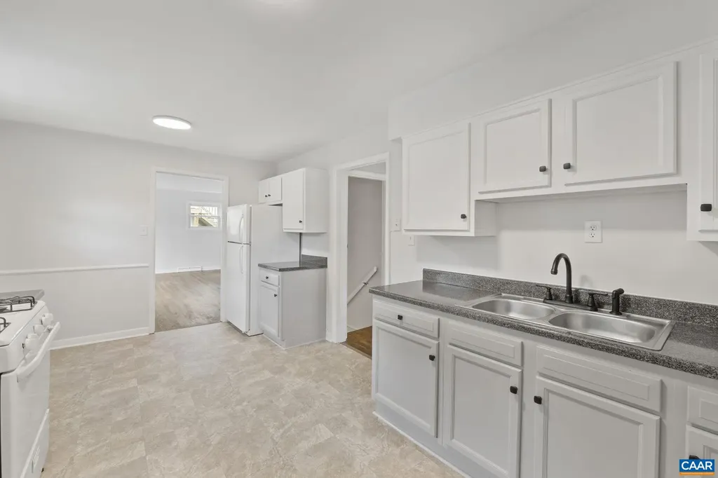 2552 Woodland Drive Charlottesville VA 22903