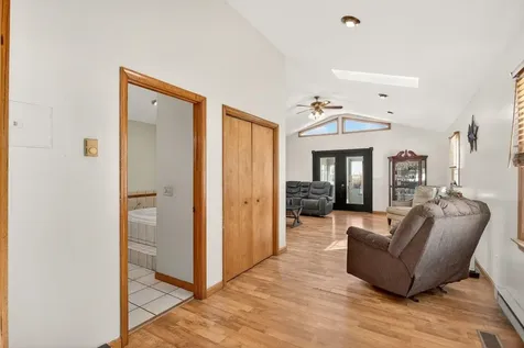 1960 Mccall Drive Dayton VA 22821