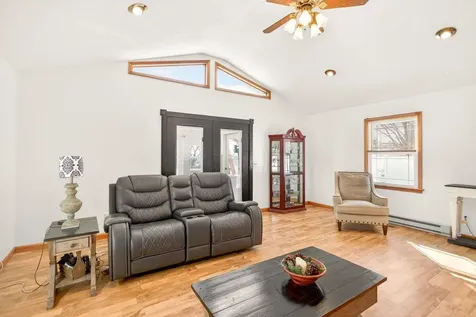 1960 Mccall Drive Dayton VA 22821