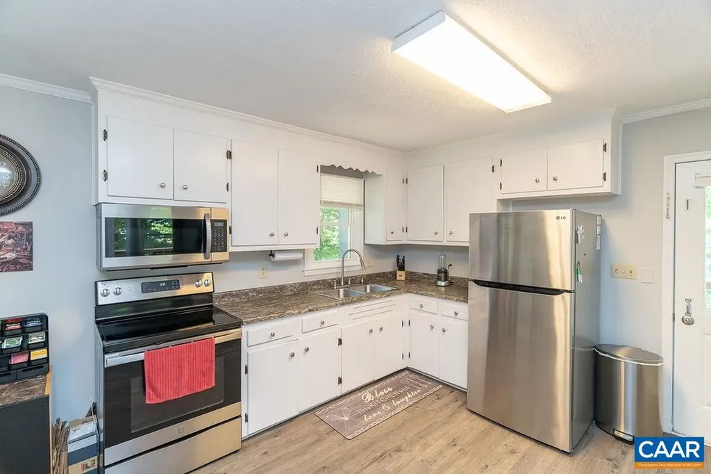 6920 Albevanna Spring Road Scottsville VA 24590