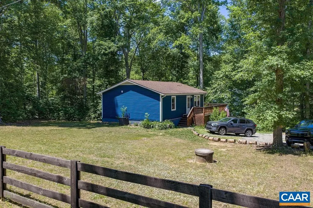 6920 Albevanna Spring Road Scottsville VA 24590