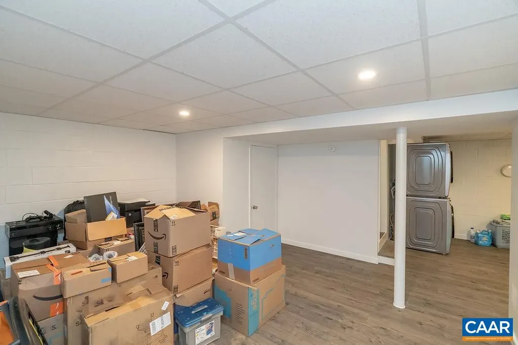 6920 Albevanna Spring Road Scottsville VA 24590