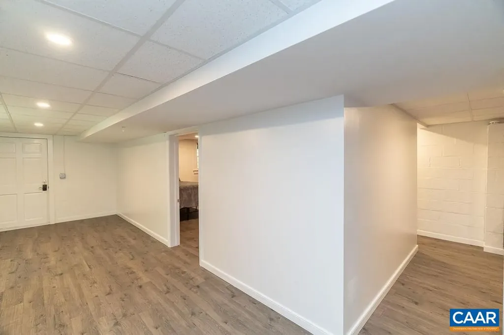 6920 Albevanna Spring Road Scottsville VA 24590