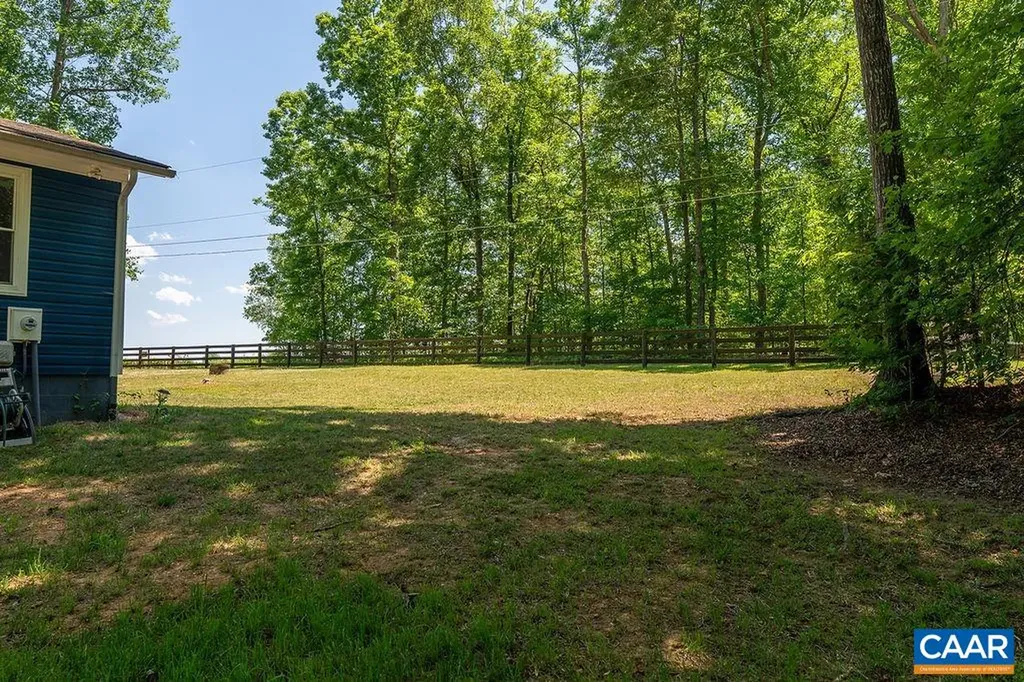 6920 Albevanna Spring Road Scottsville VA 24590