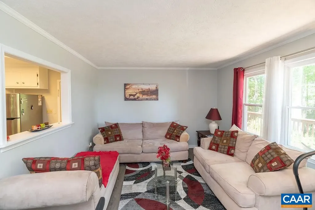 6920 Albevanna Spring Road Scottsville VA 24590