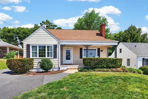 1003 Skymont Road Staunton VA 24401