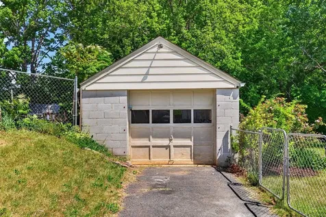 1003 Skymont Road Staunton VA 24401