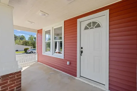 1932 Lyndhurst Road Waynesboro VA 22980