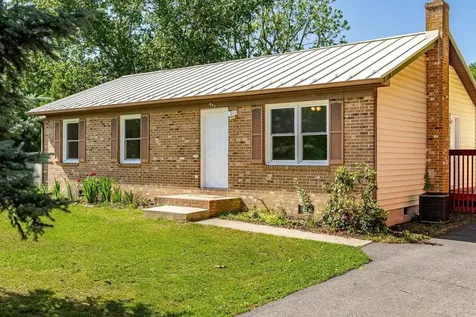605 13TH Street Grottoes VA 24441