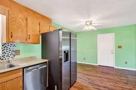 605 13th Street Grottoes VA 24441