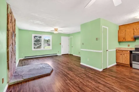 605 13th Street Grottoes VA 24441