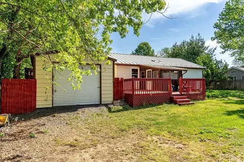 605 13th Street Grottoes VA 24441