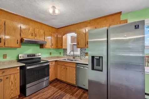 605 13th Street Grottoes VA 24441