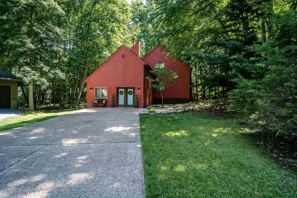 5385 Trevino Drive Mcgaheysville VA 22840