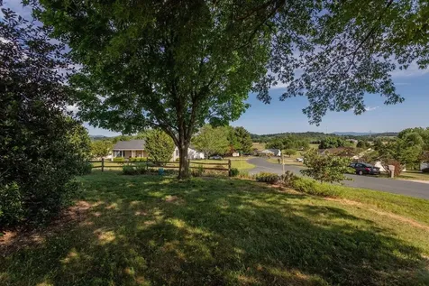 53 Harrogate Drive Fishersville VA 22939