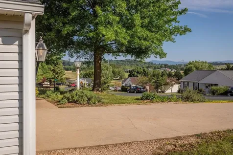 53 Harrogate Drive Fishersville VA 22939