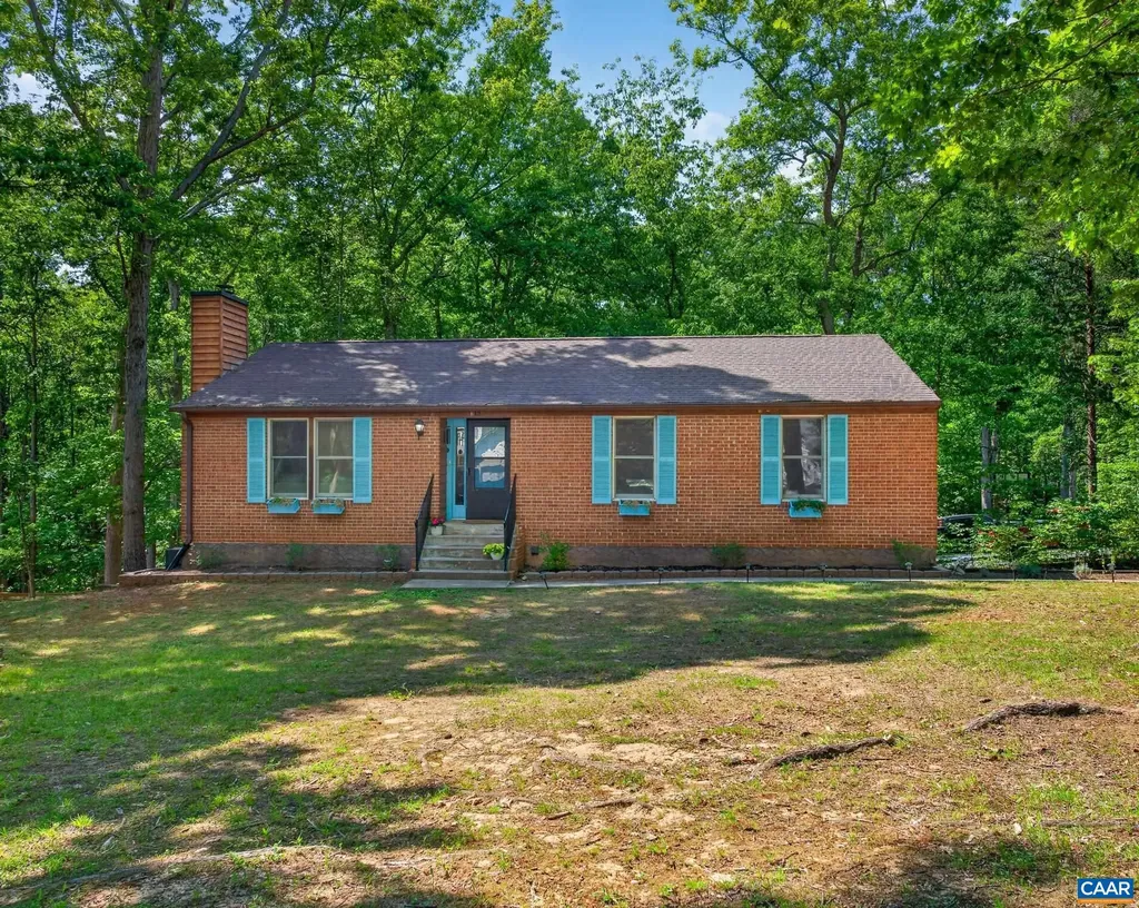 15 Patriot Lane Palmyra VA 22963