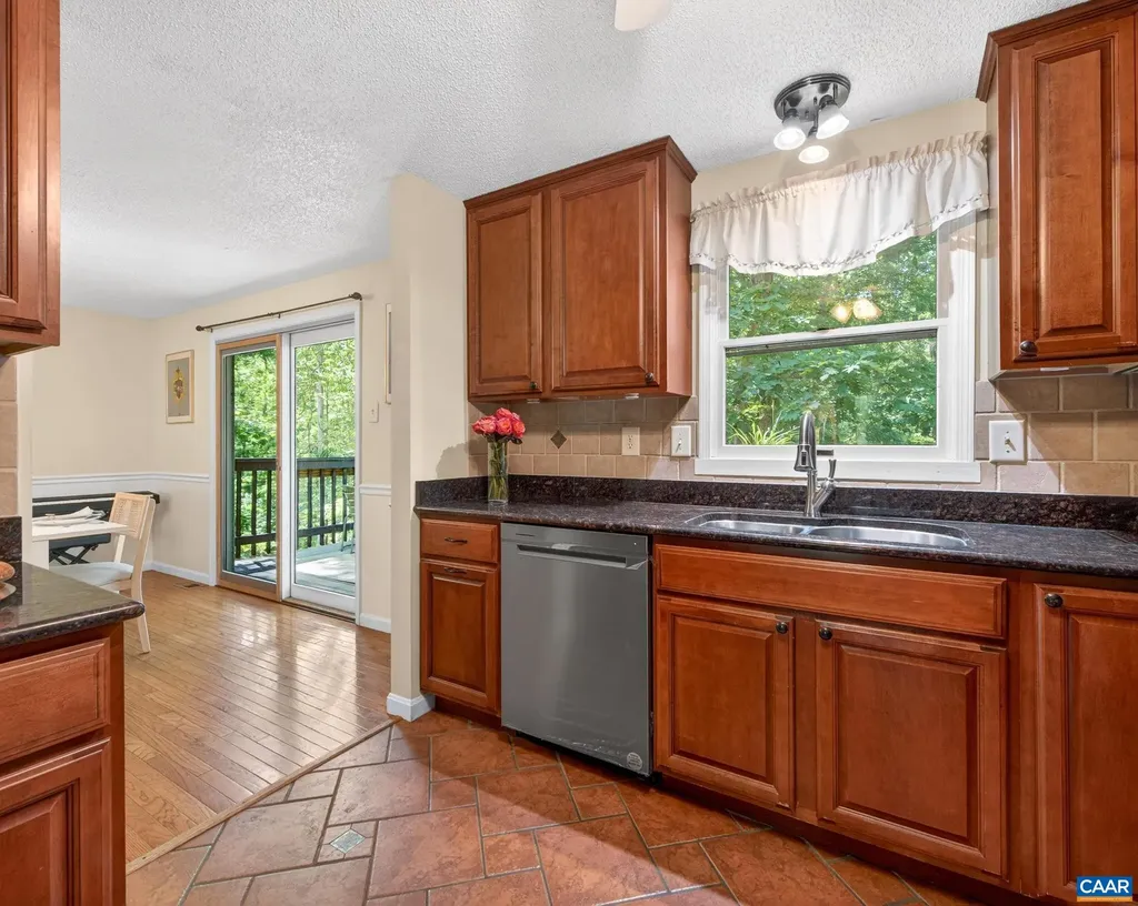 15 Patriot Lane Palmyra VA 22963
