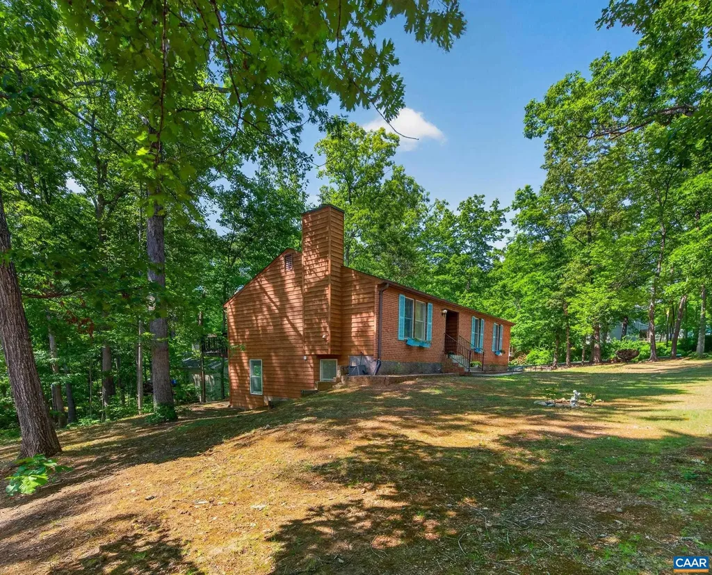 15 Patriot Lane Palmyra VA 22963