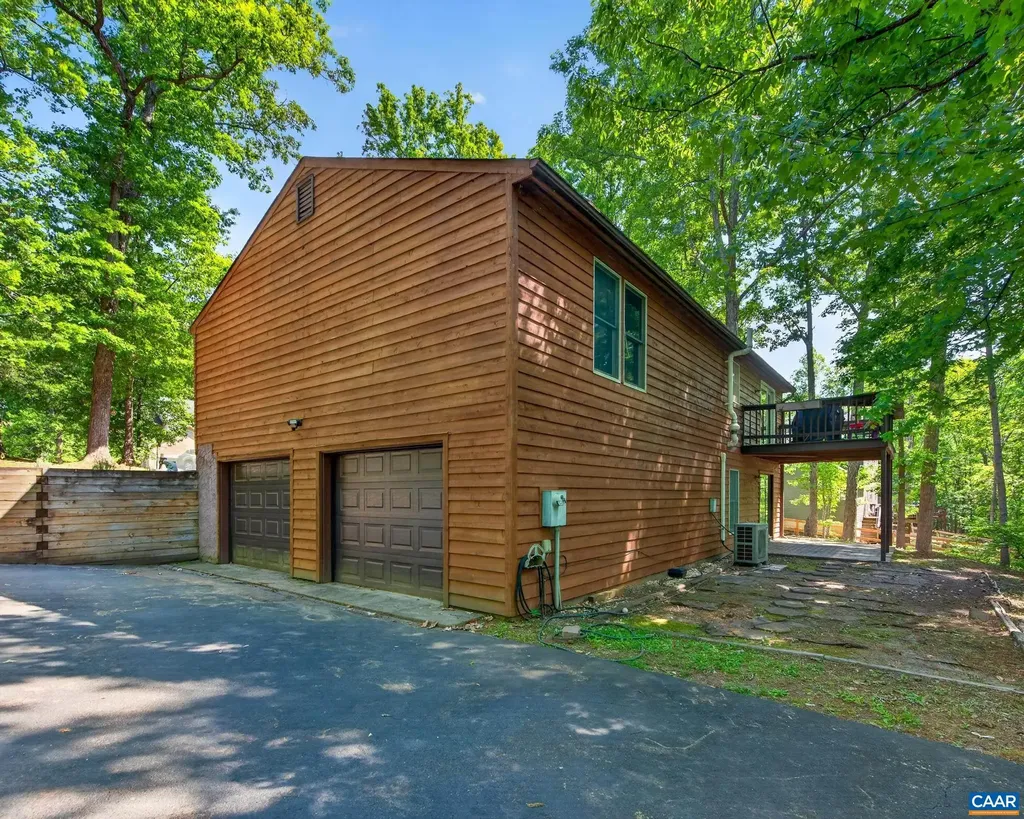 15 Patriot Lane Palmyra VA 22963