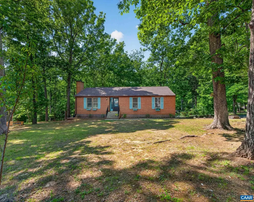 15 Patriot Lane Palmyra VA 22963