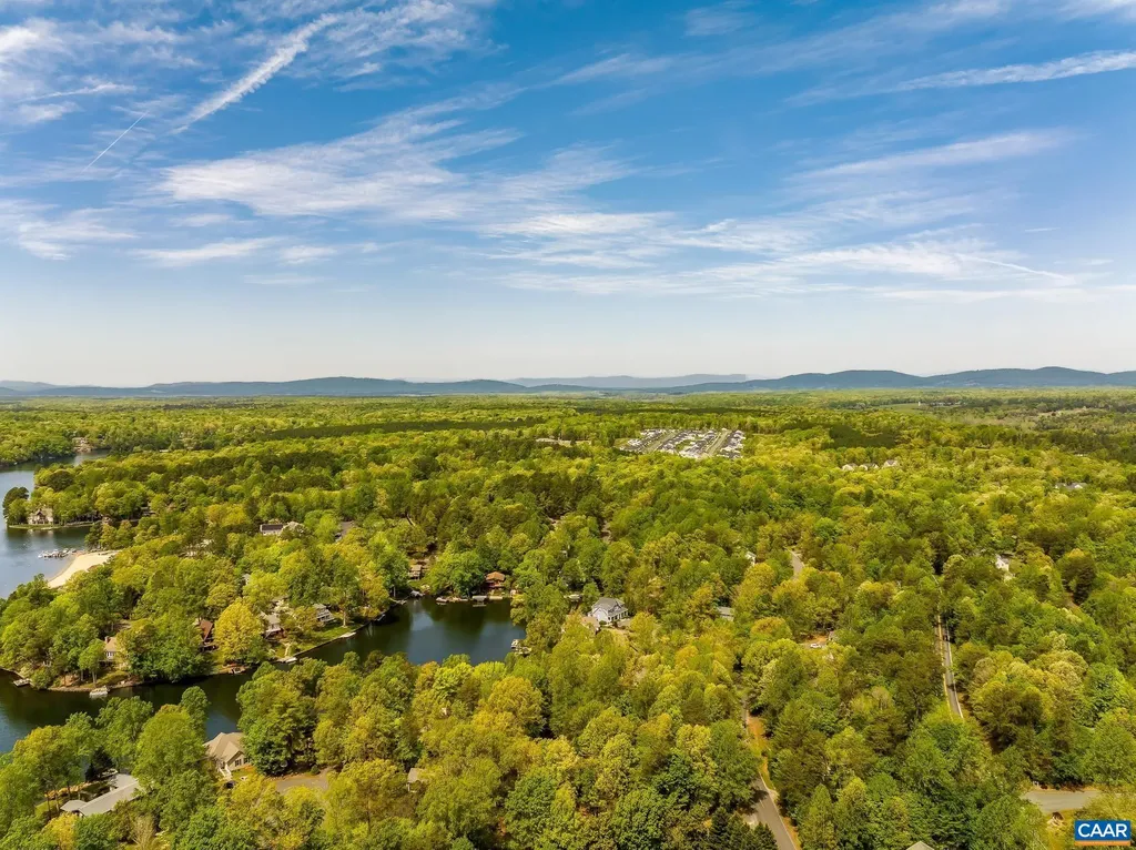 15 Patriot Lane Palmyra VA 22963