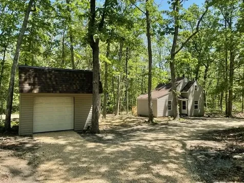 15 Raccoon Hollow Greenville VA 24440