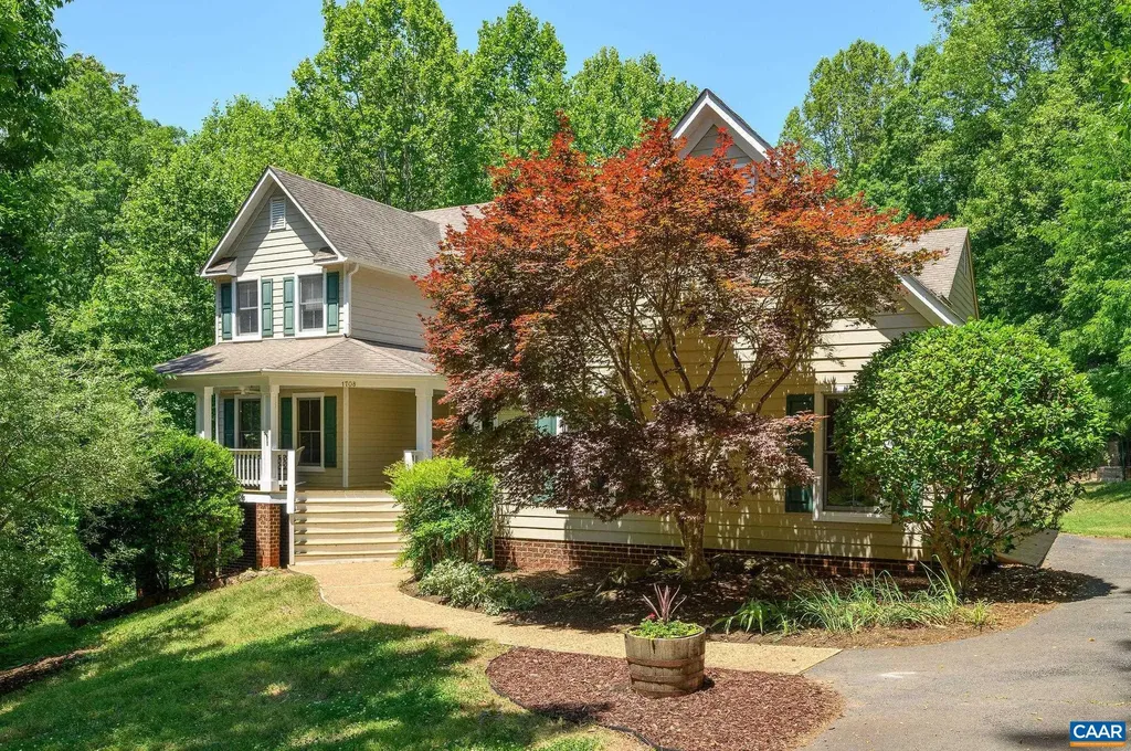 Charlottesville VA, 1708 Wright Lane