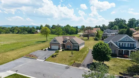 632 Legrande Avenue Waynesboro VA 22980