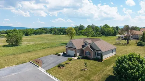 632 Legrande Avenue Waynesboro VA 22980