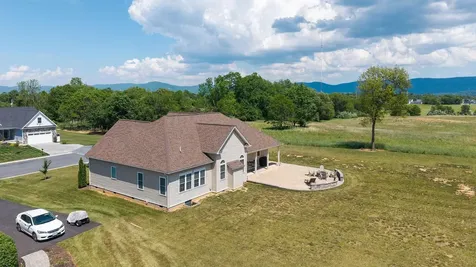 632 Legrande Avenue Waynesboro VA 22980