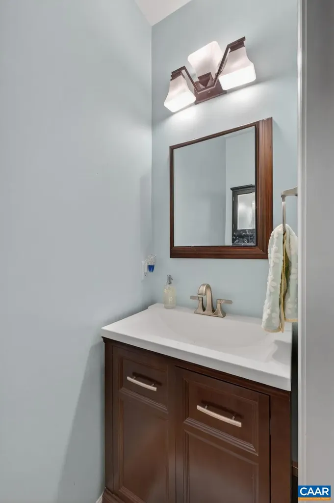 504 Willow Ridge Road Troy VA 22974