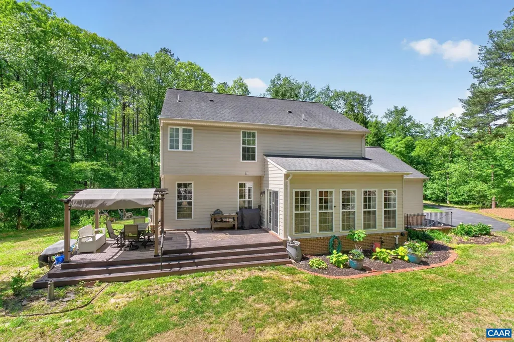 504 Willow Ridge Road Troy VA 22974