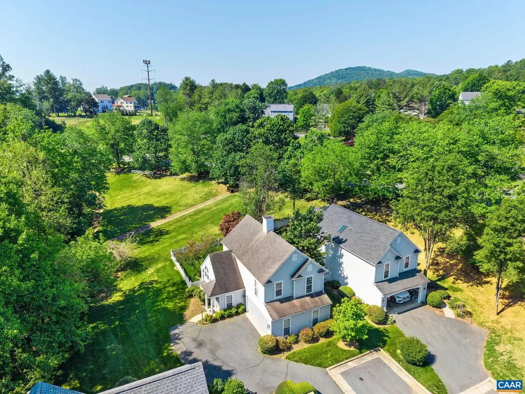 998 Pintail Lane Charlottesville VA 22903