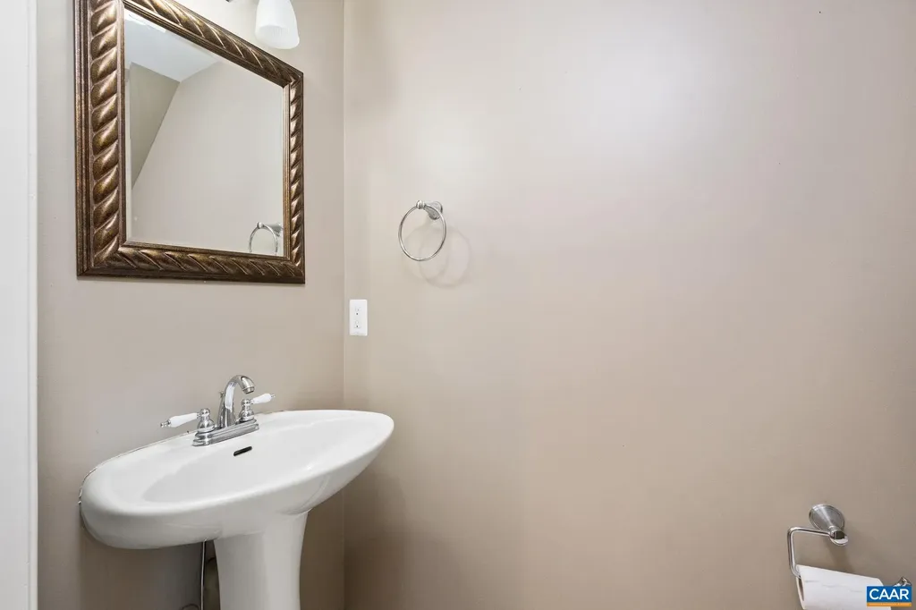998 Pintail Lane Charlottesville VA 22903