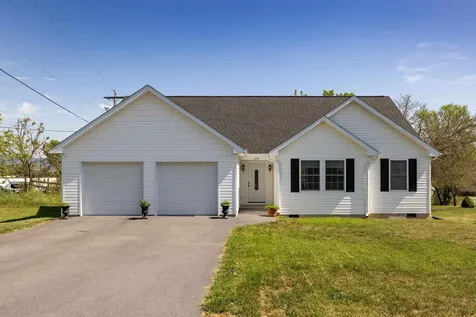 672 Elm Street Broadway VA 22815