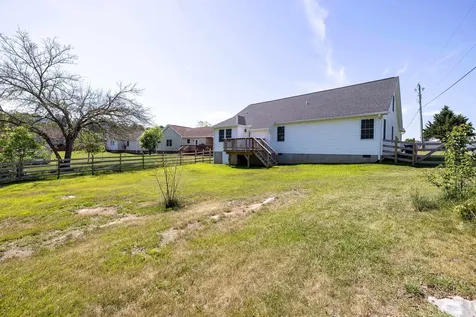 672 Elm Street Broadway VA 22815