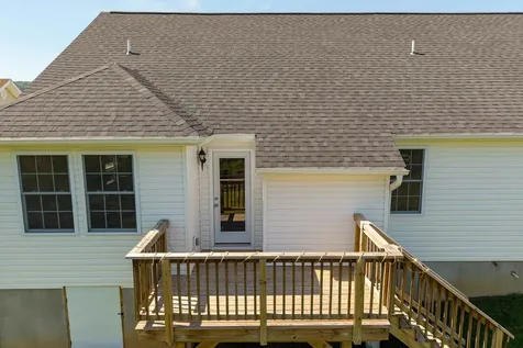 672 Elm Street Broadway VA 22815