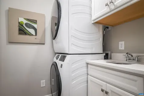 4036A Perseus Lane Charlottesville VA 22901