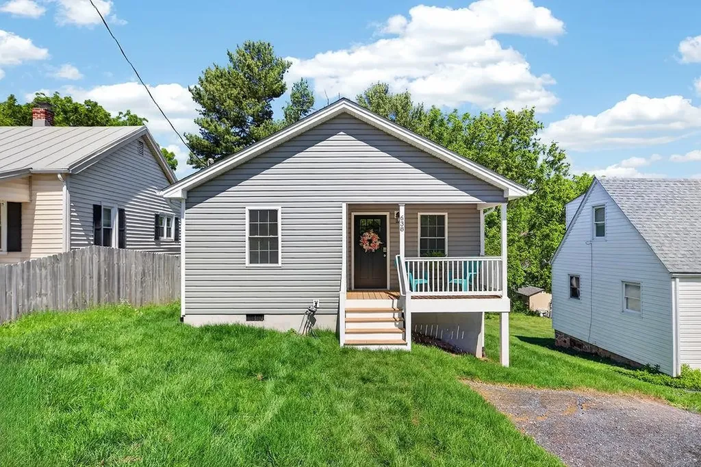 638 C Street Staunton VA 24401