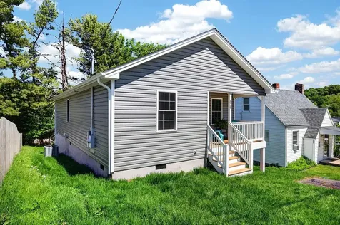 638 C Street Staunton VA 24401