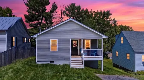 638 C Street Staunton VA 24401