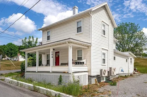 104 Dogwood Drive Franklin WV 26807
