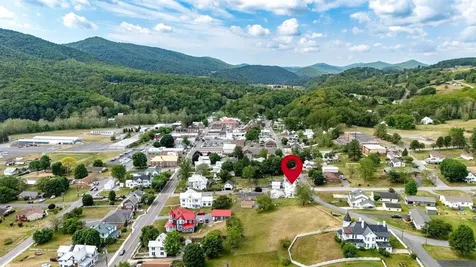 104 Dogwood Drive Franklin WV 26807
