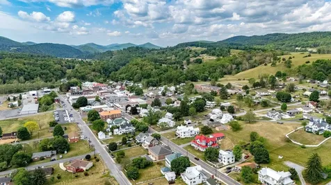 104 Dogwood Drive Franklin WV 26807